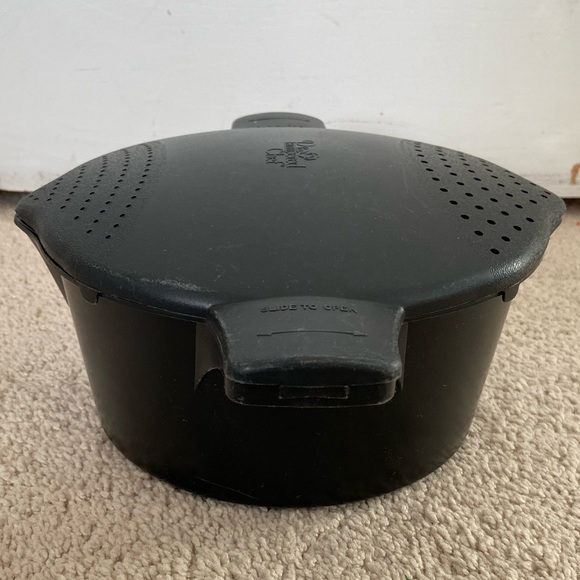 The Pampered Chef 8 Cup 2 Quart Micro Cooker Steamer Strainer Black 2778 - Picture 2 of 8